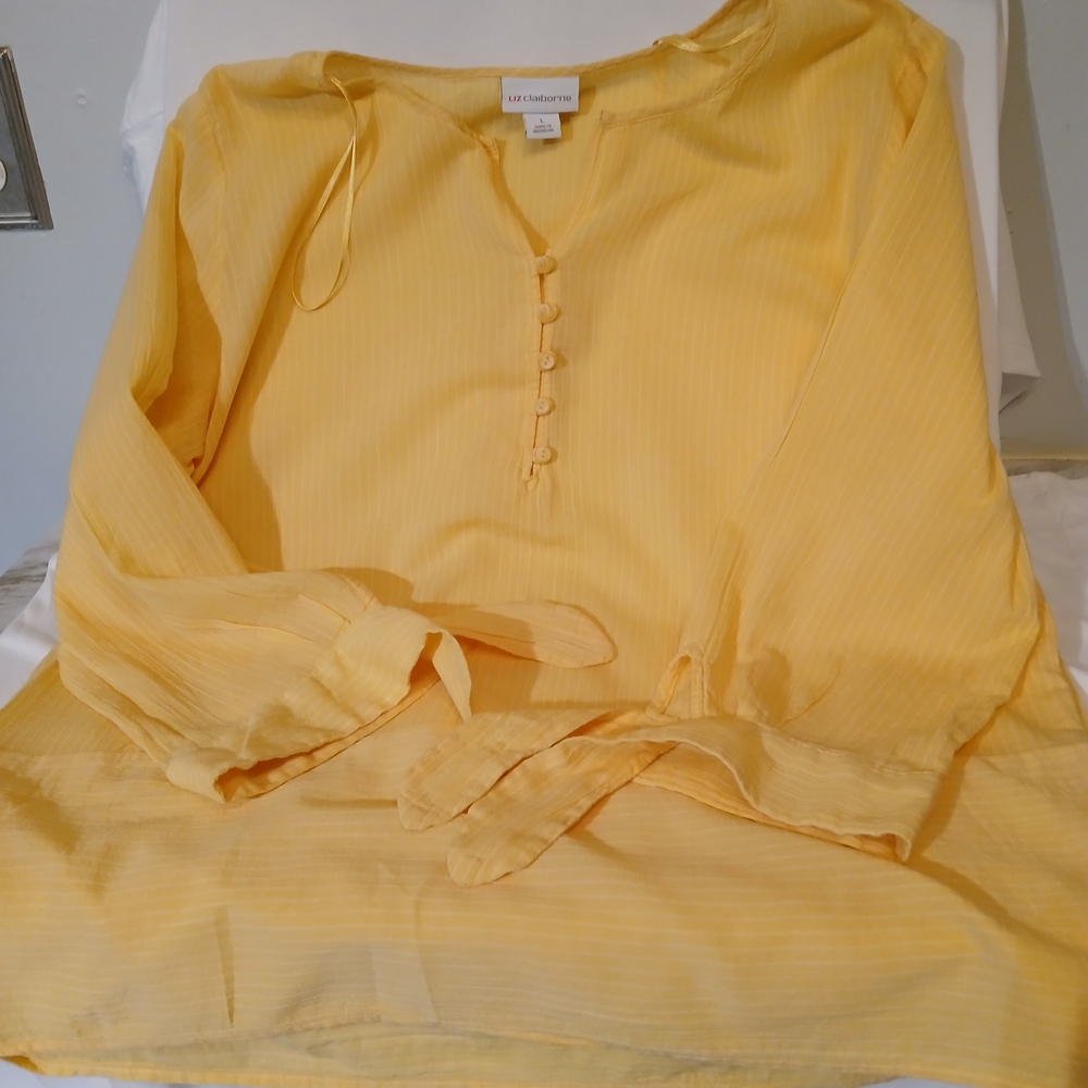 Liz Claiborne Light Yellow Blouse 3/4 Sleeve
